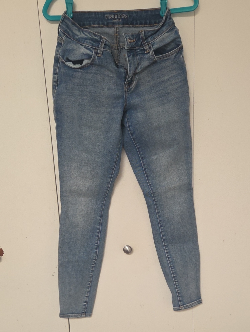 Maurices Women's Light Blue Skinny Jeans - Faded Indigo Wash